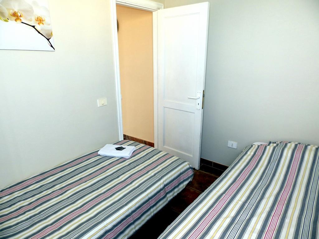 Apartamentos Medano - Atico Playa Эль-Медано Номер фото